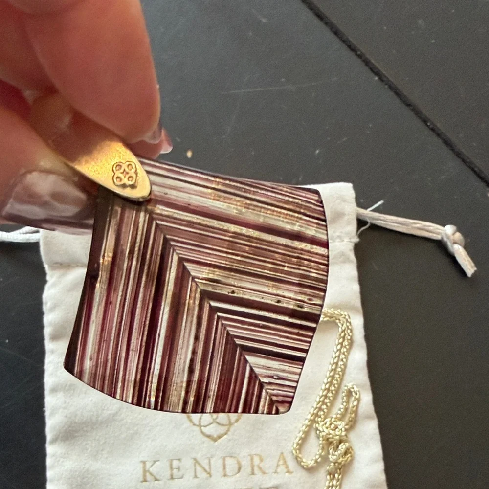 Kendra Scott Aislinn Necklace Gold and Brown Geometric Pendant - Picture 3 of 6